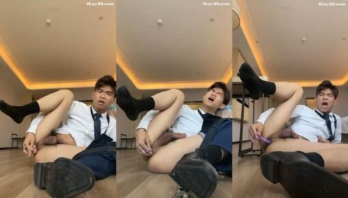 วัยรุ่นตี๋ทาสออนไลน์ใช้ sex toy สารพัดรูปแบบเสียบรูตูดให้เจ้านายดู ไลฟ์สดฉีดน้ำใส่รูตูด โชว์สกิลอมและเลียเท้า ชักว่าวน้ำแตกให้นายสาว!?!ดู