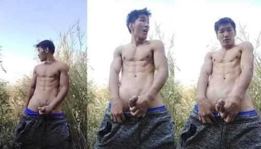 แค่ถอดกางเกงควยแข็งโป๊กก็เด้งออกมา หลอย นำชัย นานๆมาชักว่าวเอาดอร์ เลยตื่นเต้นจัดมองซ้ายมองขวาตลอดระแวงเล็กน้อยแต่เงี่ยนมากกว่า