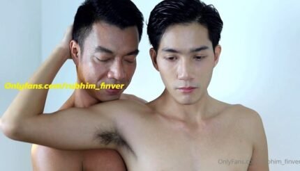 ระหว่างเทรนเจตน์แปลกใจควยนายมาโดนตูดเราเทรนเนอร์ภูริบอกอย่าคิดมากผู้ชายเหมือนกัน และชวนถ่ายแบบคู่กันแต่เอ๊ะทำไมต้องจับควยด้วย อ๋อ เป็นท่าโพสน่ะ งานนี้คงมีเย็ดกันแน่ว่าแต่ใครเย็ดใคร?