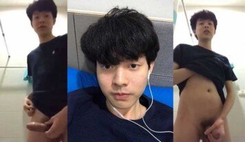 คลิปหลุด โมก ดาวTiktok กะมาอ่อยเล่นๆ ชักว่าวโชว์ควยเล่นๆในห้องน้ำแต่อ้าว! ดันน้ำแตกจริงซะงั้นมีเขินเล็กน้อยทำไงได้คนมันเงี่ยน