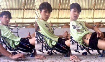 เอสคูณสองมาชักว่าวในคอกวัว ดูเหมือนพี่วัวจะแอบมอง น้ำแตกโชว์เลยครับ เงี่ยนควยมากเลย